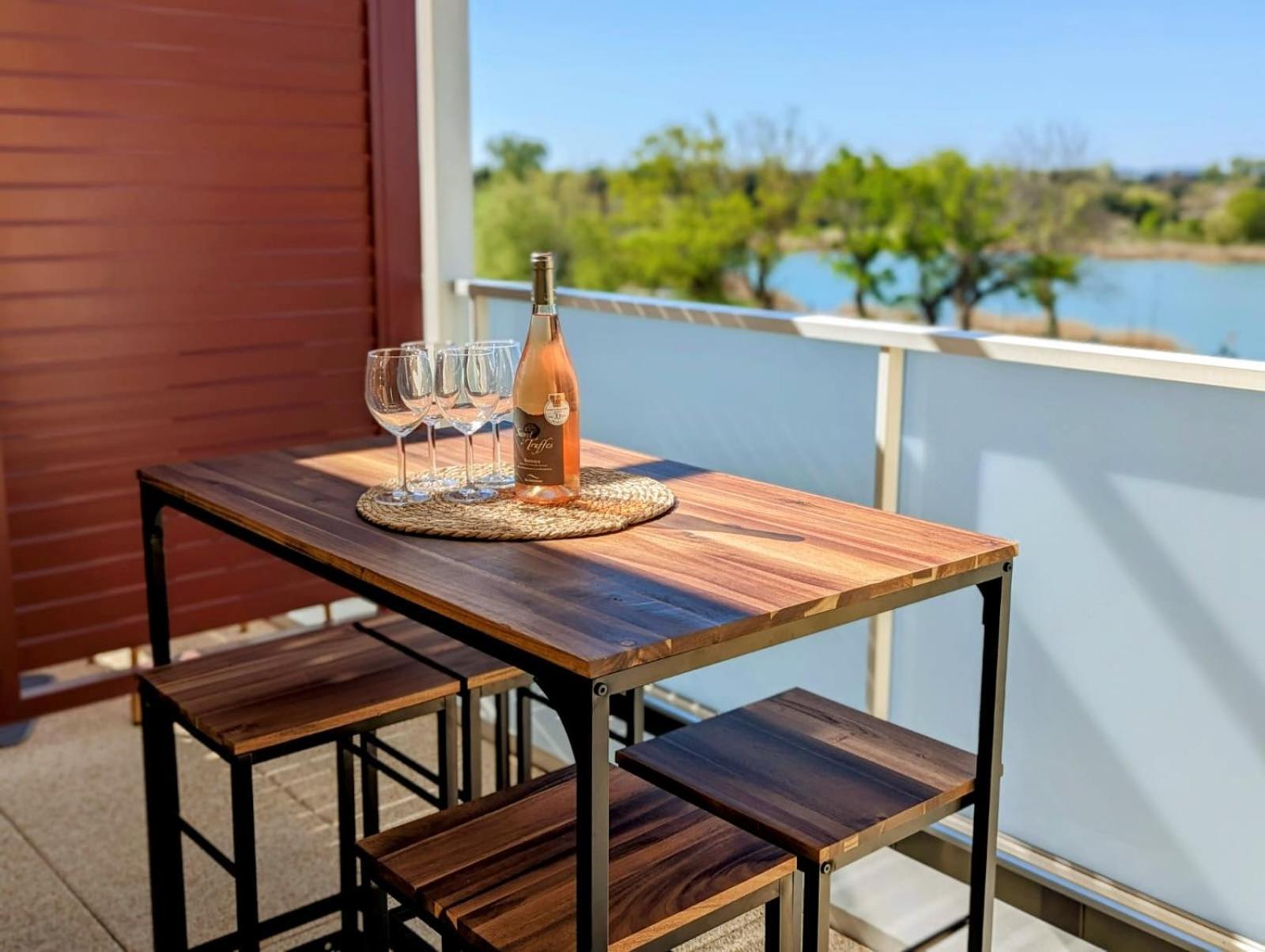 Lakeside Provence - Appartement Classe 4 Etoiles, Vue Sur Le Lac, Parking Sous-Sol, Double Clim Monteux Exterior photo