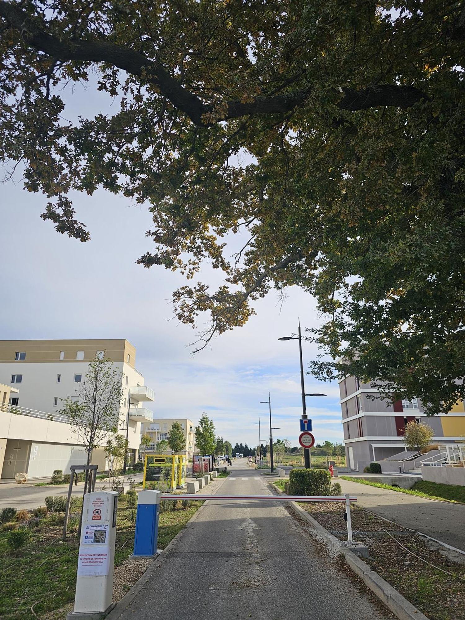 Lakeside Provence - Appartement Classe 4 Etoiles, Vue Sur Le Lac, Parking Sous-Sol, Double Clim Monteux Exterior photo