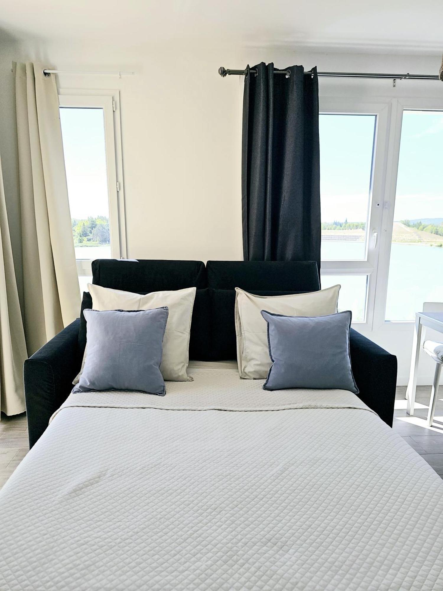 Lakeside Provence - Appartement Classe 4 Etoiles, Vue Sur Le Lac, Parking Sous-Sol, Double Clim Monteux Exterior photo